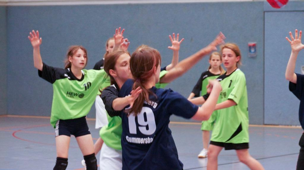 2015_handball_maedchen_02