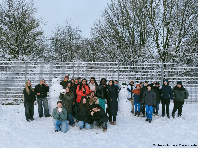 2025_schneemann_01