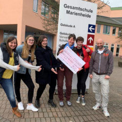 Spendenübergabe der Schülervertretung der Gesamtschule Marienheide
