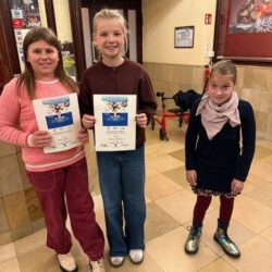 Schüler*innen der 6b der Gesamtschule Marienheide als Preisträger des Kinder- sowie Jugendliteraturpreises des Casimir-Verlags